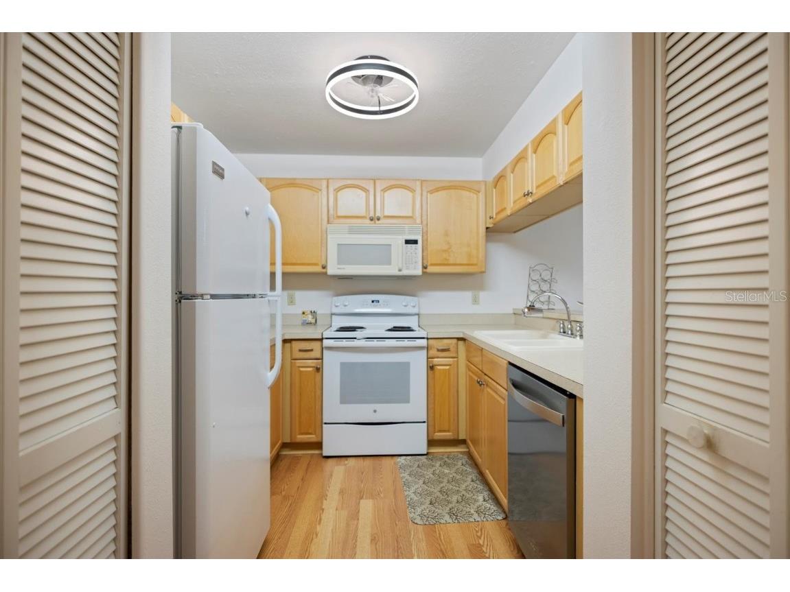 752 White Pine Tree Road #108 Venice FL 34285 N6139591 image5