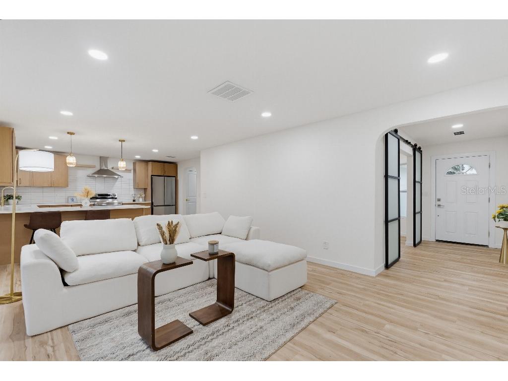 7520 20th Street N Saint Petersburg FL 33702 TB8524421 image12