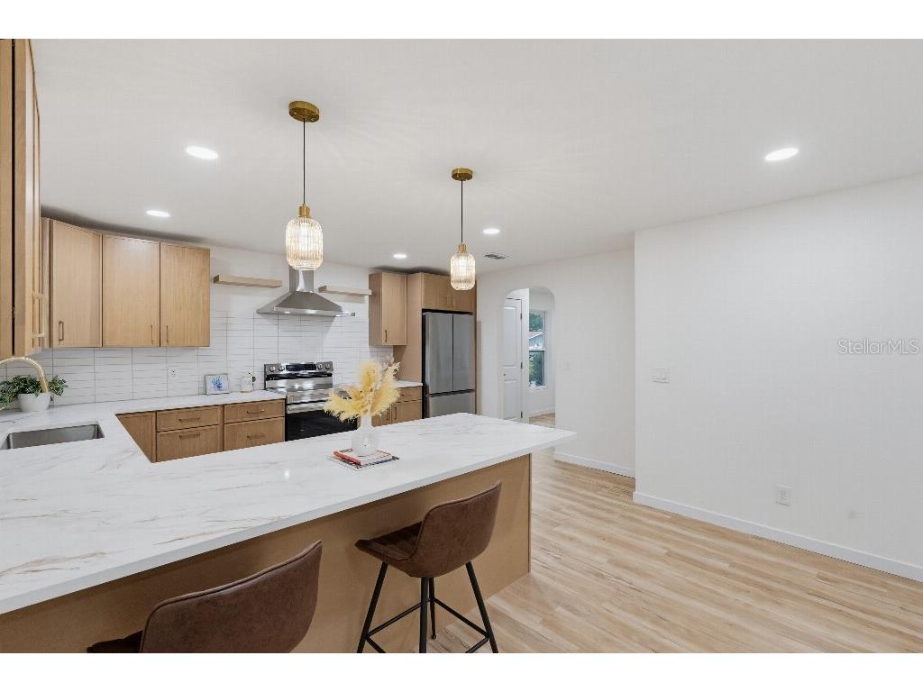 7520 20th Street N Saint Petersburg FL 33702 TB8524421 image15
