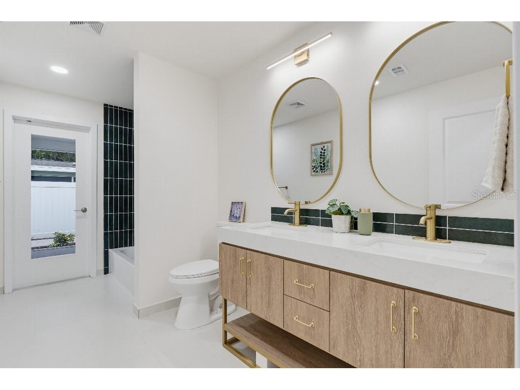 7520 20th Street N Saint Petersburg FL 33702 TB8524421 image21