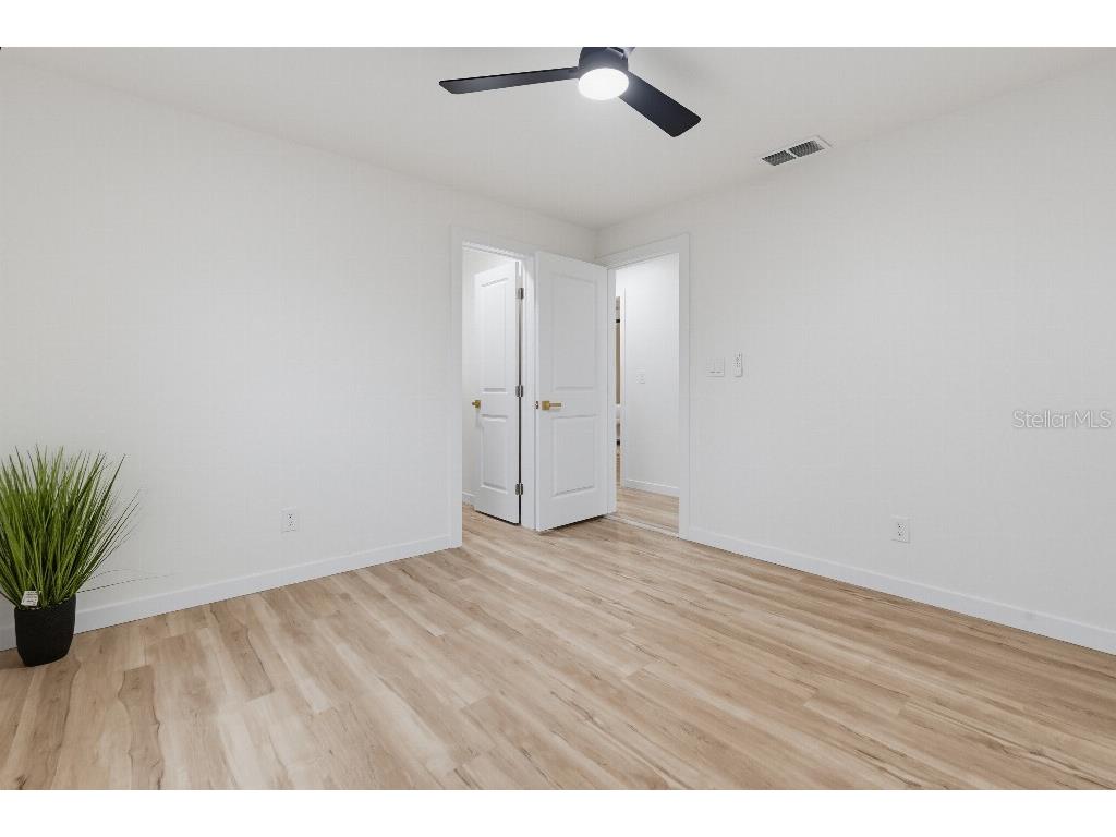 7520 20th Street N Saint Petersburg FL 33702 TB8524421 image26
