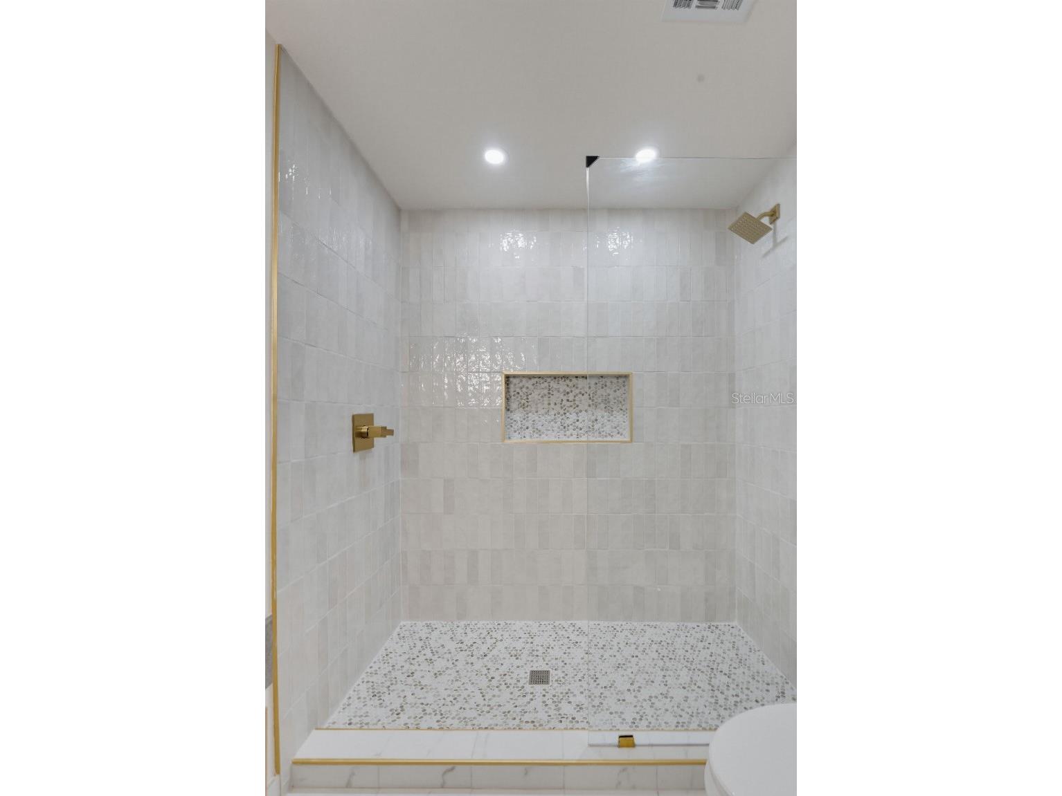 7520 20th Street N Saint Petersburg FL 33702 TB8524421 image38