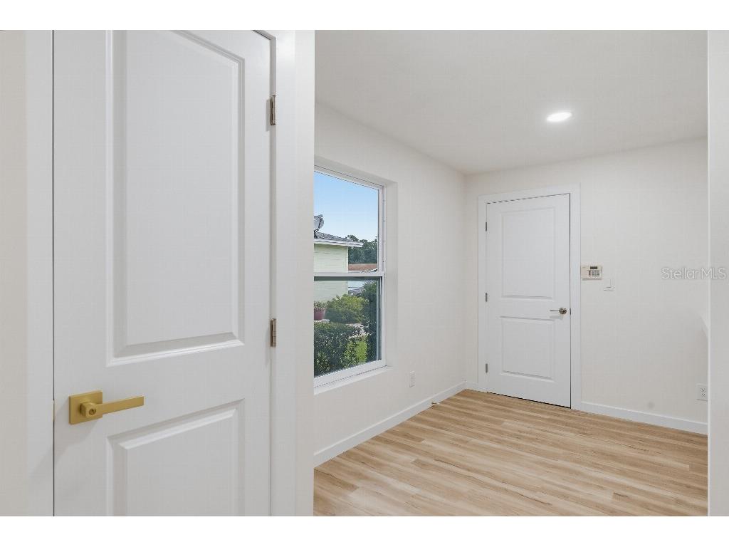 7520 20th Street N Saint Petersburg FL 33702 TB8524421 image41