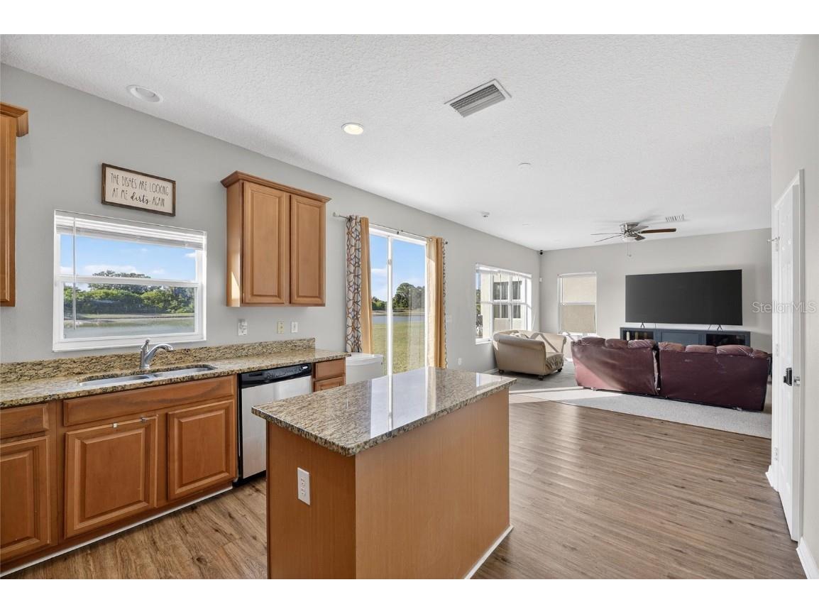 7520 Dragon Fly Loop Gibsonton FL 33534 TB8458490 image10