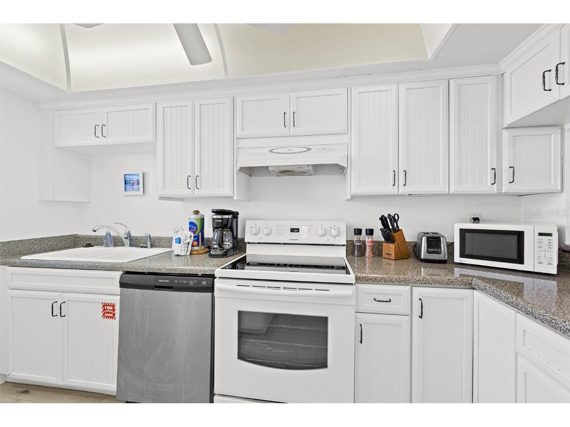 7520 Ridgewood Avenue #906 Cape Canaveral FL 32920 O6354999 image25