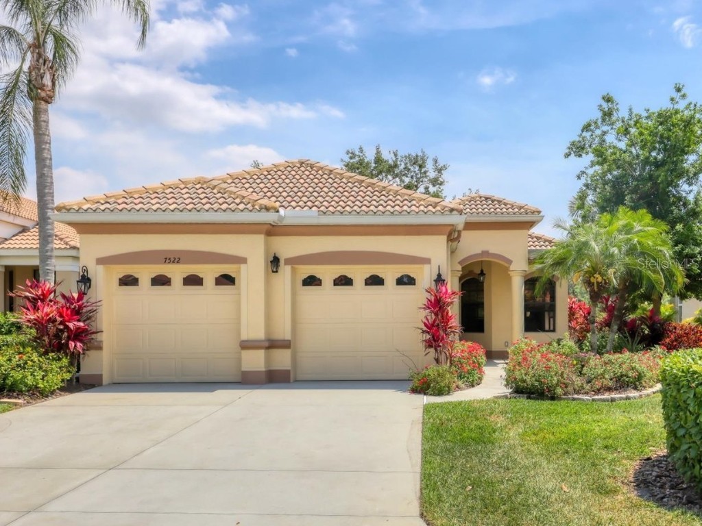 7522 Birds Eye Terrace Bradenton FL 34203 A4650326 image1
