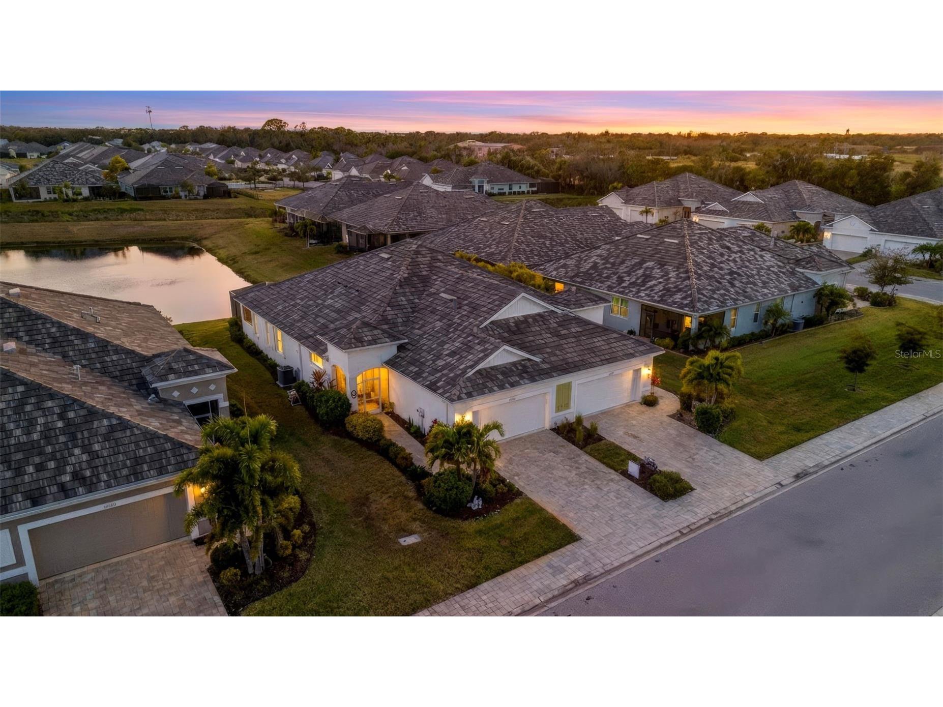 7522 Campus Cove Sarasota FL 34243 A4681037 image1