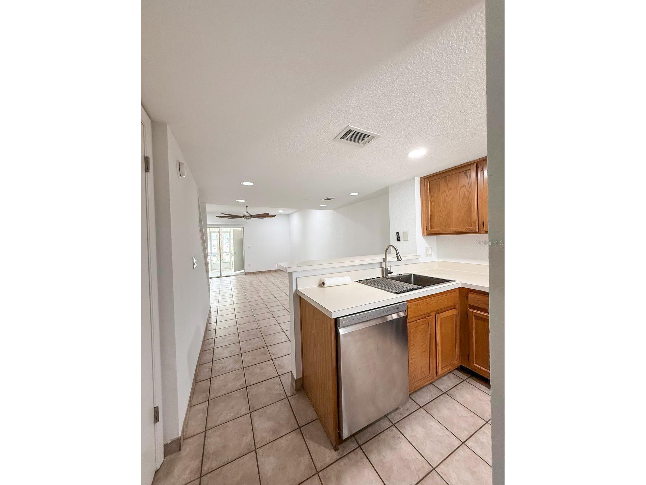 7522 Hollowell Drive Tampa FL 33615 TB8488531 image10