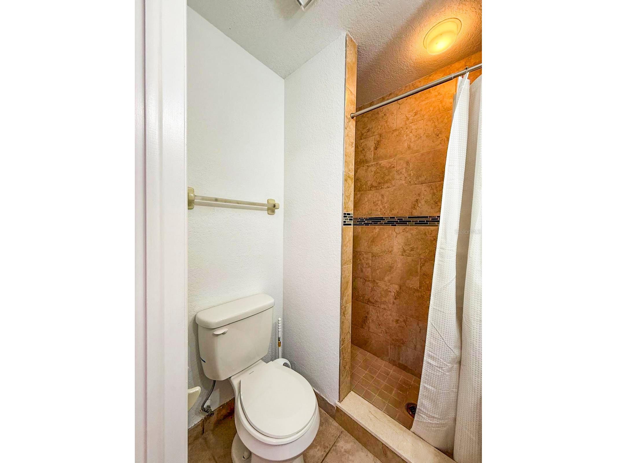 7522 Hollowell Drive Tampa FL 33615 TB8488531 image28