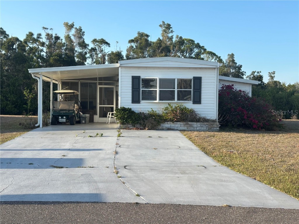 7522 Silage Circle Port Charlotte FL 33981 - BUTTERFORD WATERWAY C7502118 image1