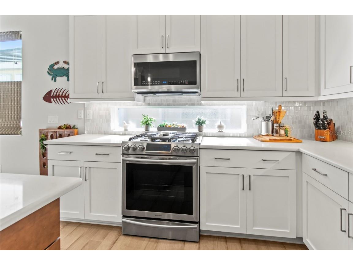 7523 Campus Cove Sarasota FL 34243 A4674300 image17