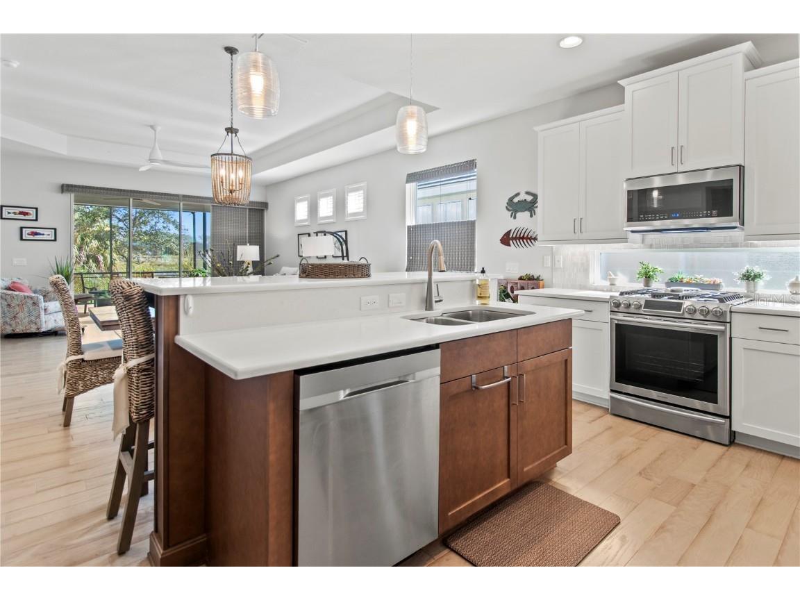 7523 Campus Cove Sarasota FL 34243 A4674300 image19