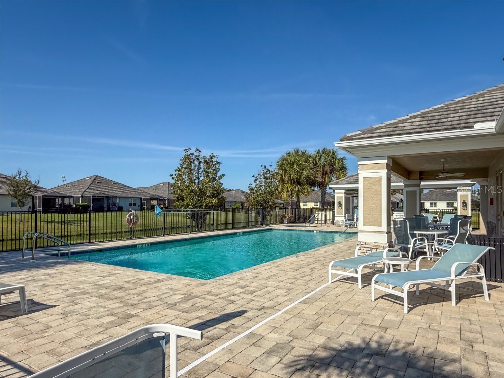 7523 Campus Cove Sarasota FL 34243 A4674300 image47