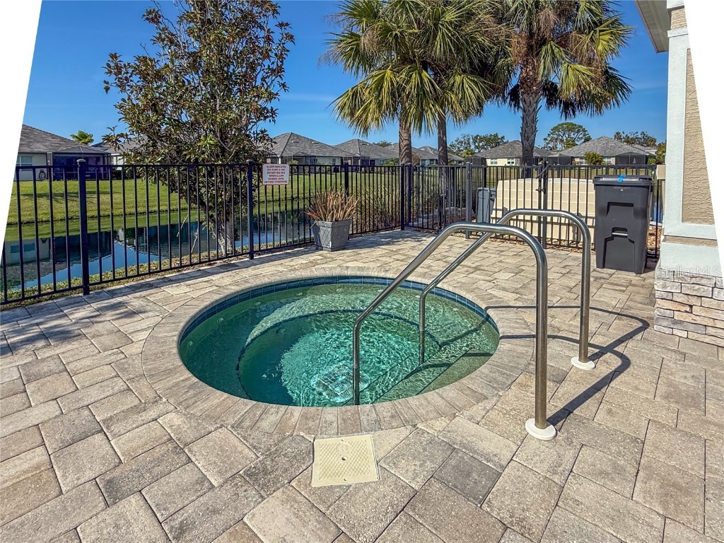 7523 Campus Cove Sarasota FL 34243 A4674300 image50