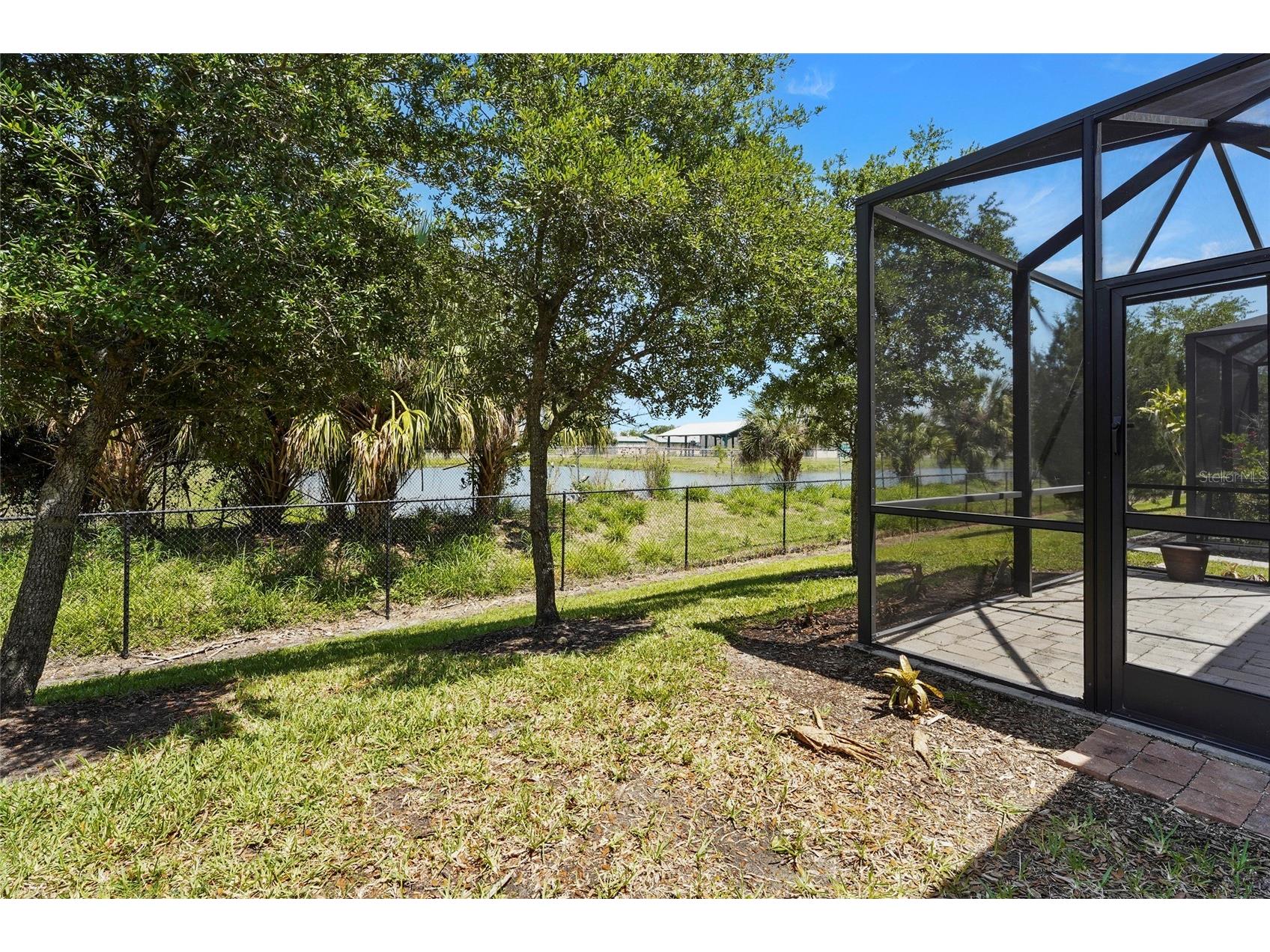 7523 Campus Cove Sarasota FL 34243 A4695649 image40