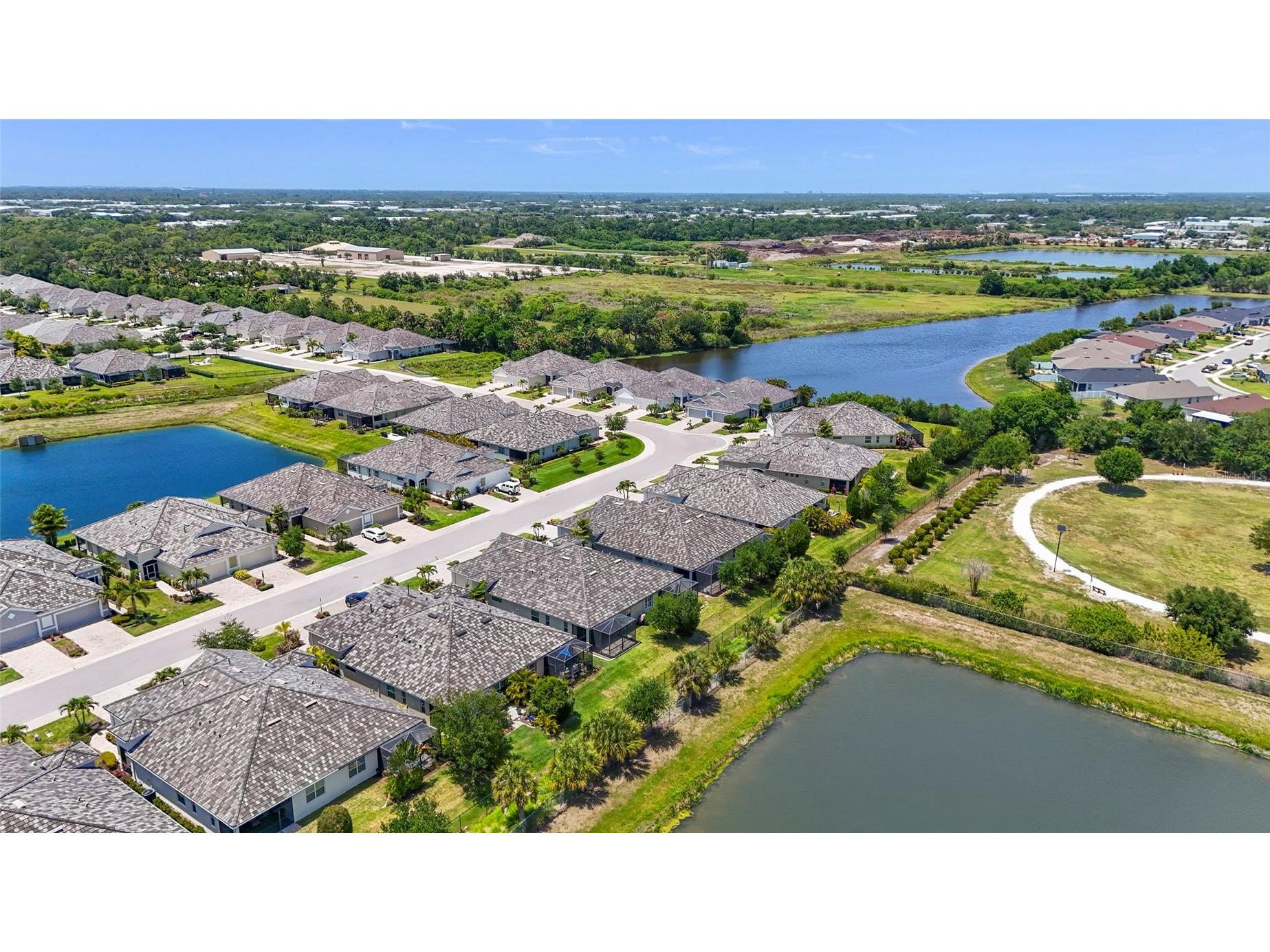 7523 Campus Cove Sarasota FL 34243 A4695649 image49