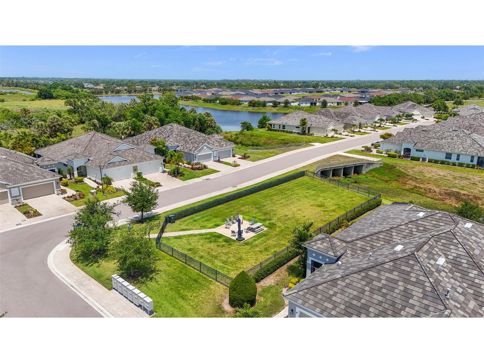 7523 Campus Cove Sarasota FL 34243 A4695649 image58
