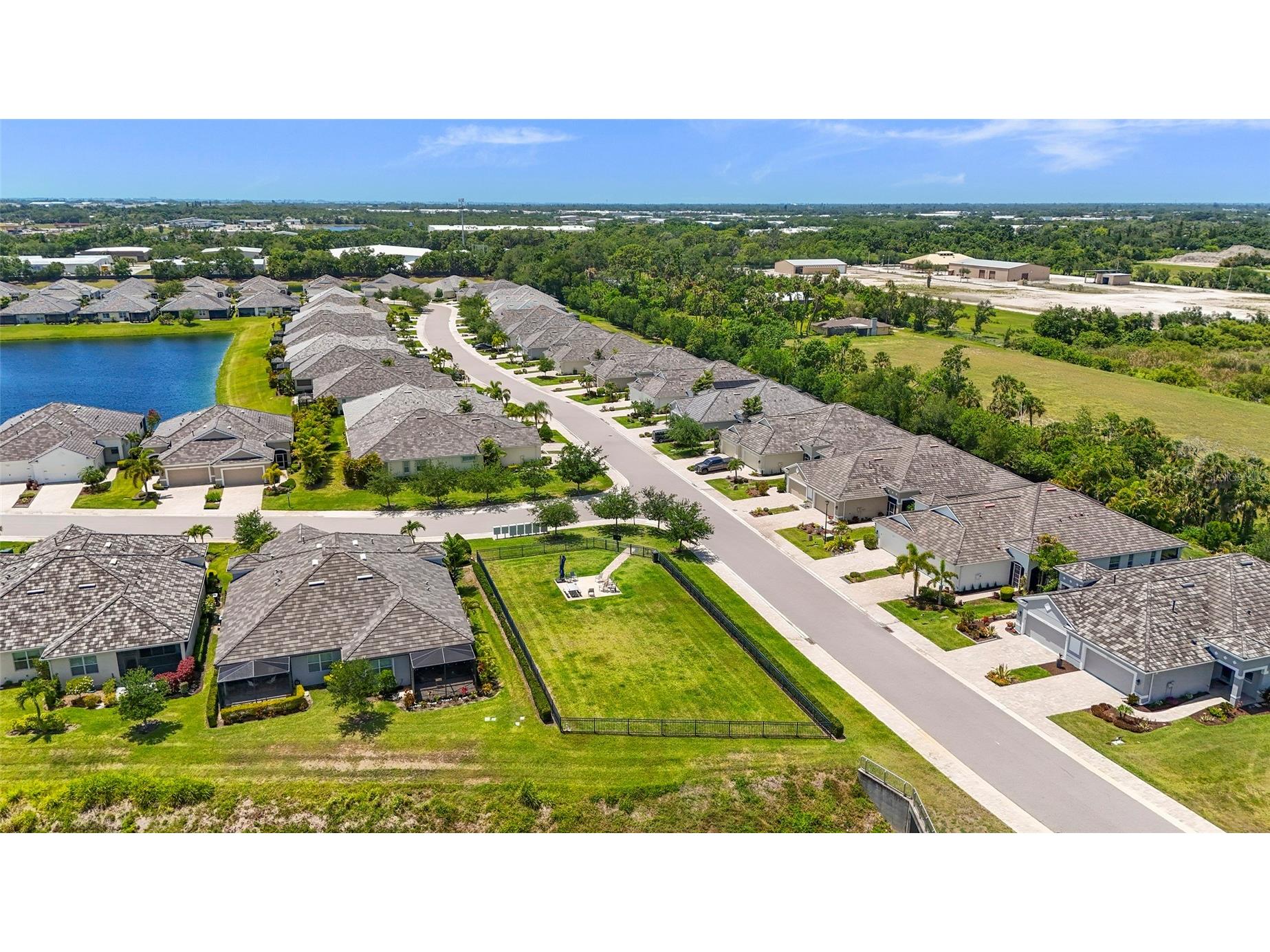 7523 Campus Cove Sarasota FL 34243 A4695649 image59