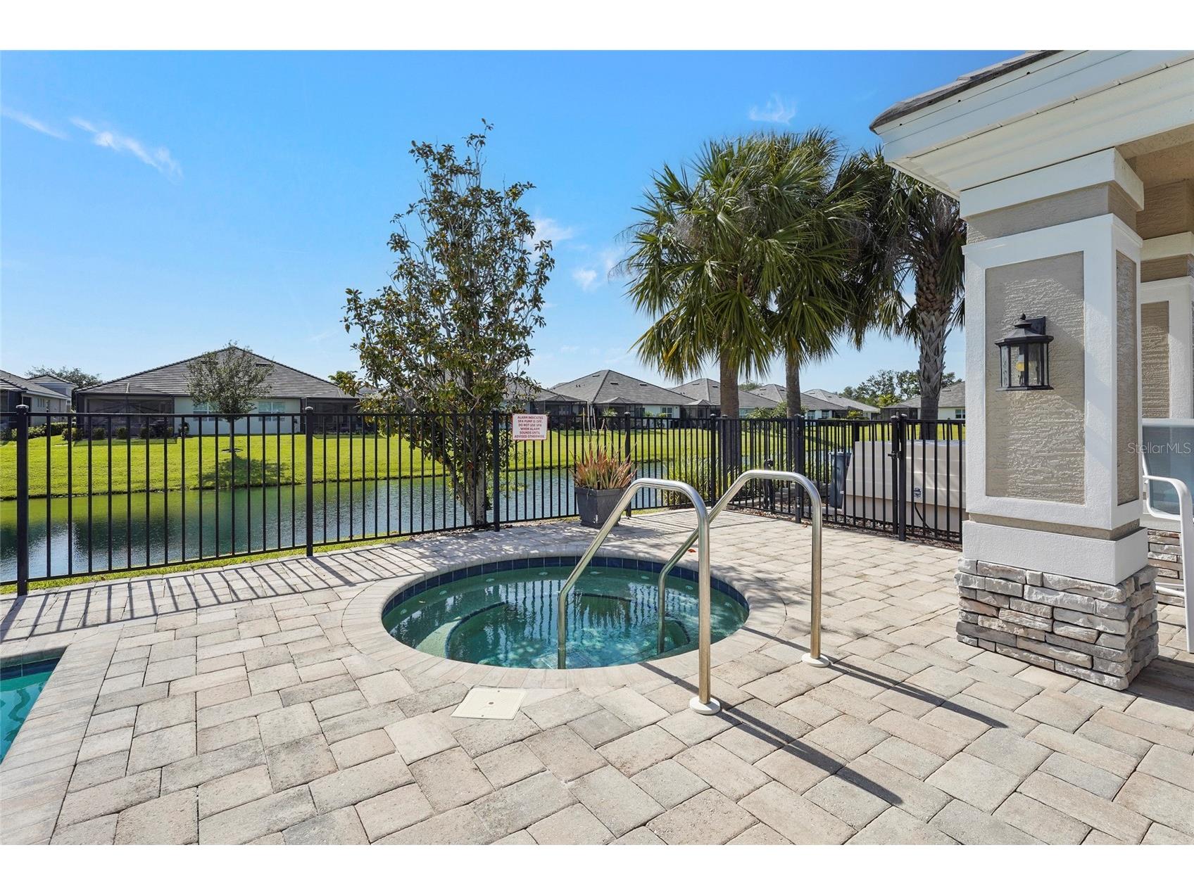 7523 Campus Cove Sarasota FL 34243 A4695649 image62