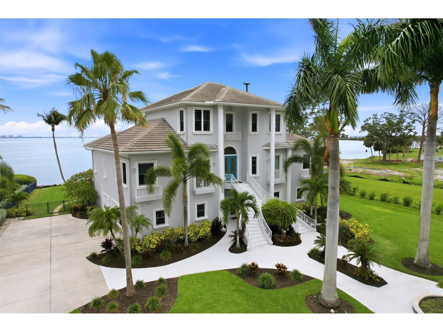 7524 Westmoreland Drive Sarasota FL 34243 - SARASOTA BAY A4695898 image2
