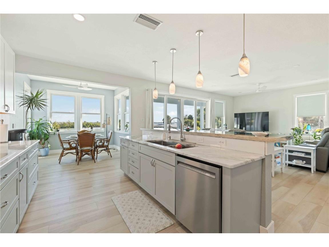 7524 Whitcomb Englewood FL 34223 - LEMON BAY N6141230 image6