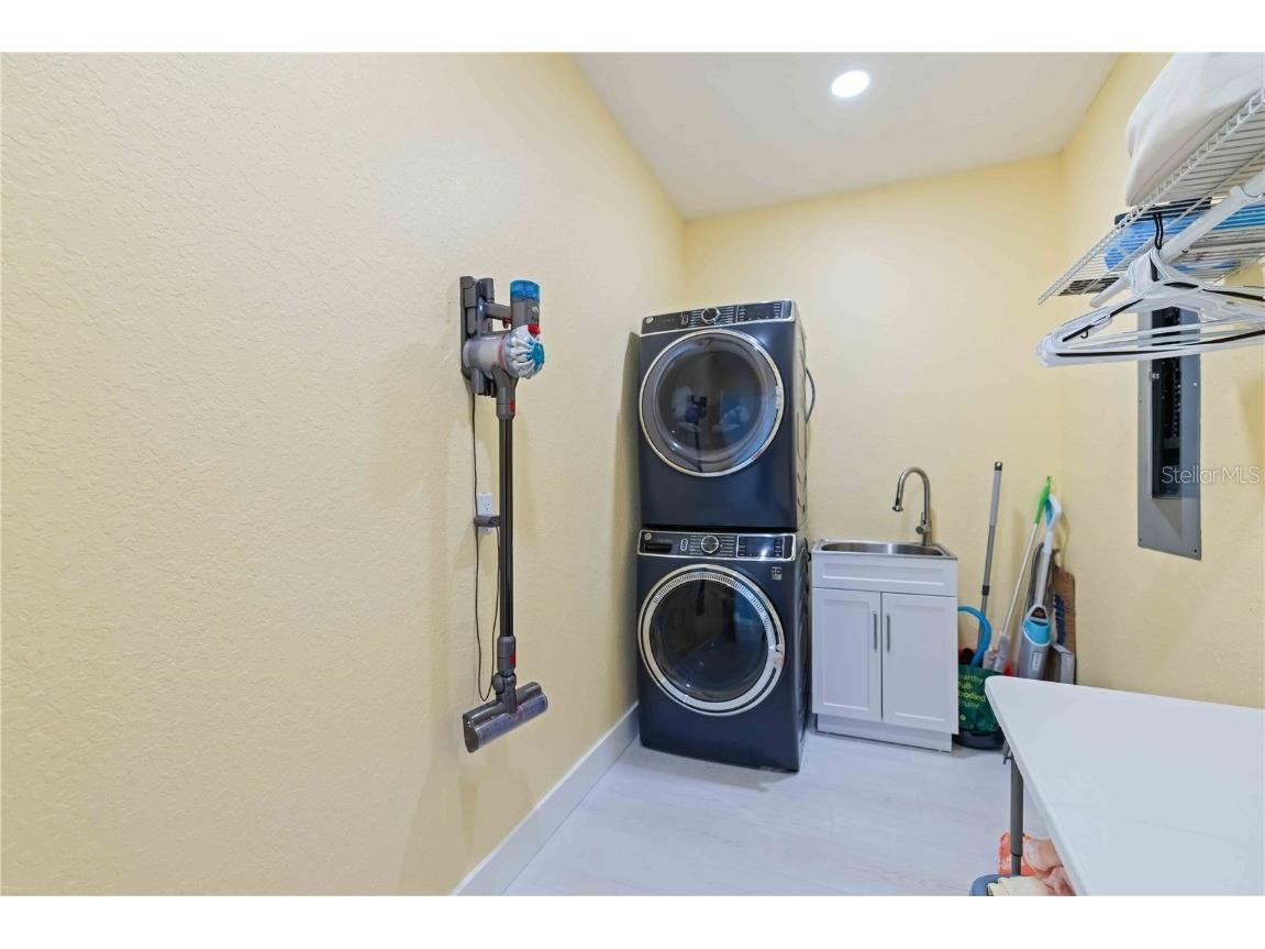 7524 Whitcomb Englewood FL 34223 - LEMON BAY N6141230 image9