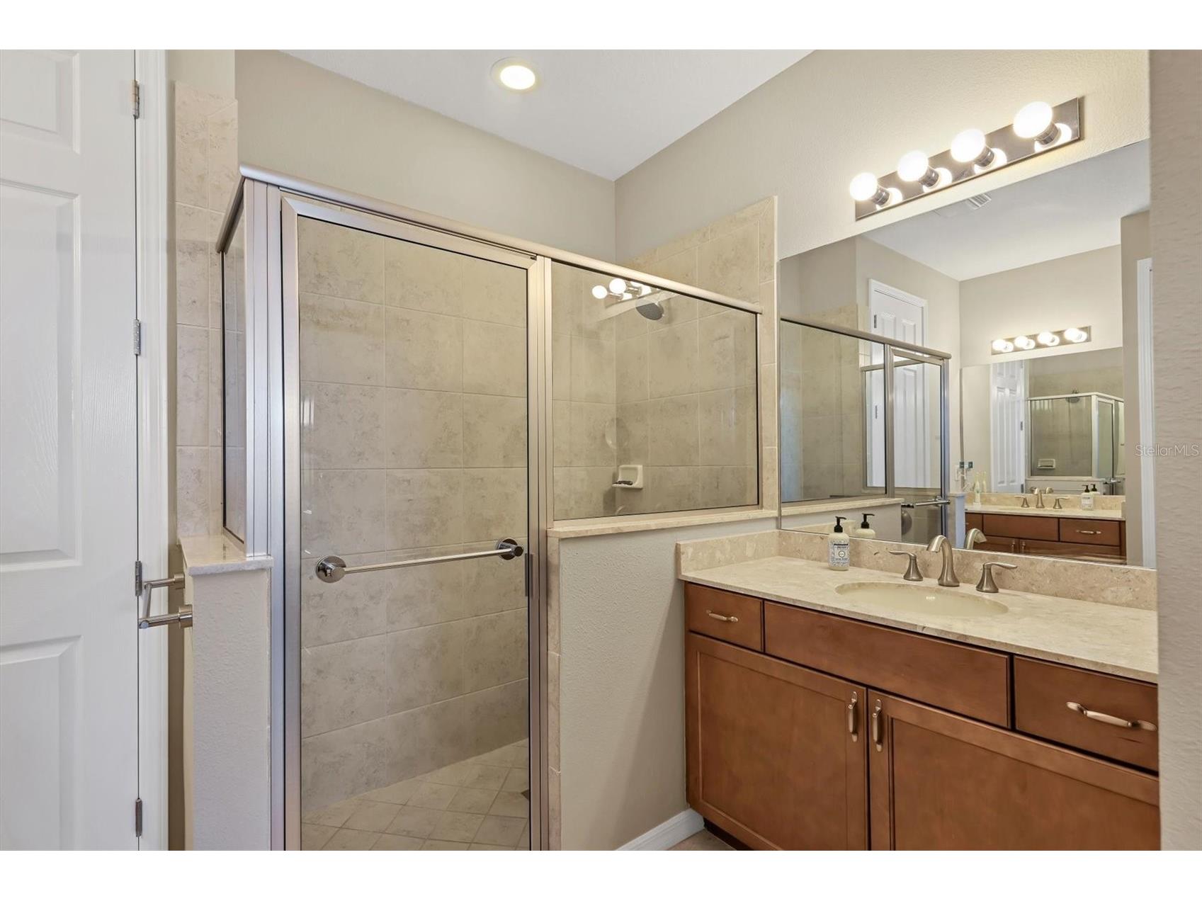 7525 Alumni Trail Sarasota FL 34243 A4679147 image20