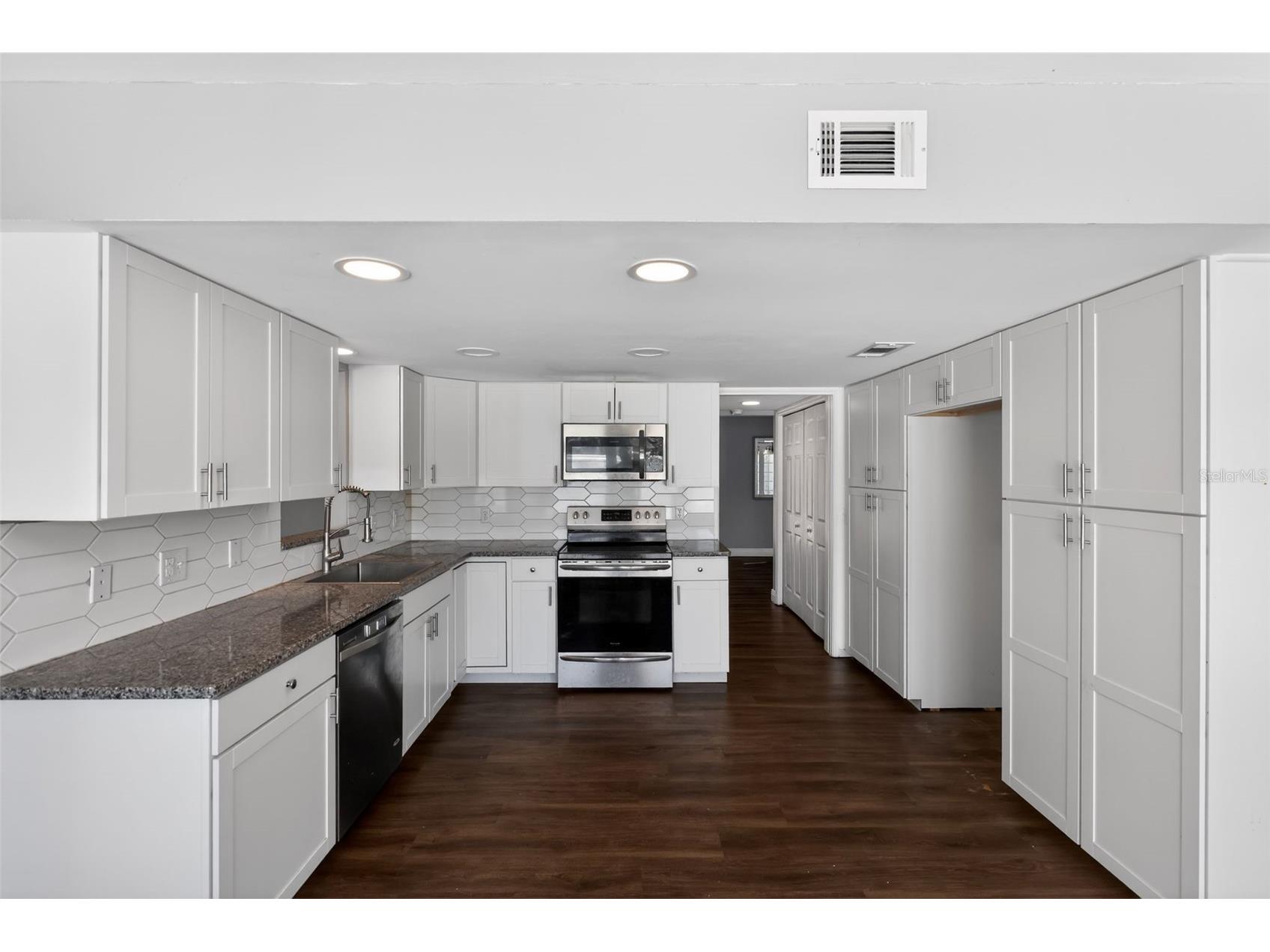 7525 E Applewood Drive Inverness FL 34450 TB8480857 image18