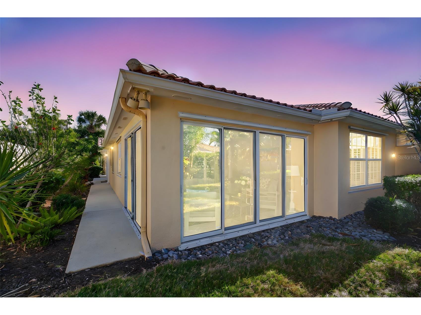 7526 Quinto Drive Sarasota FL 34238 A4679786 image4