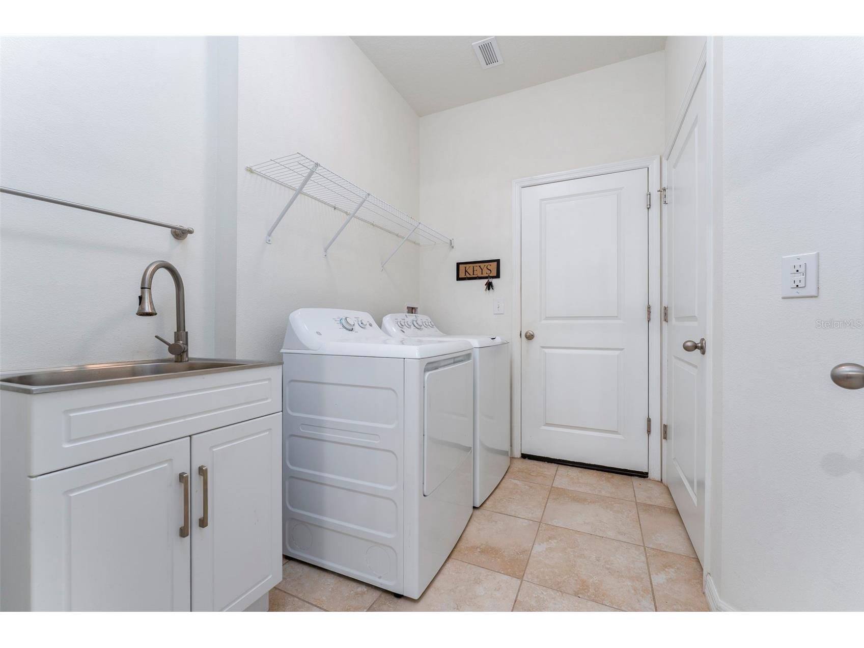 7527 Lantern Park Avenue Apollo Beach FL 33572 TB8523585 image20