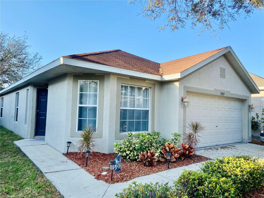 7527 Oxford Garden Circle Apollo Beach FL 33572 S5081050 image1