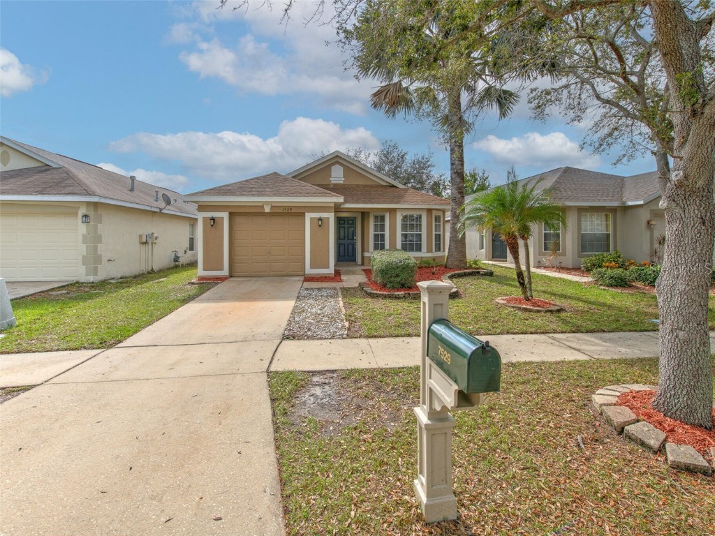 7529 Oxford Garden Circle Apollo Beach FL 33572 T3487343 image1