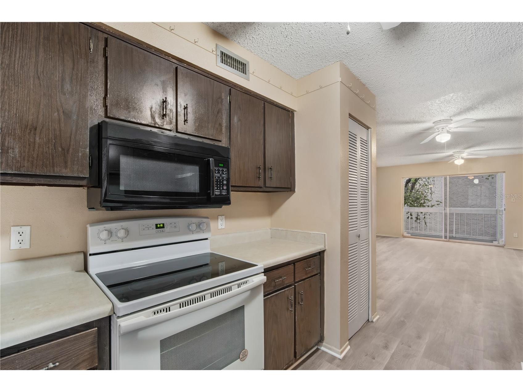 7529 Pitch Pine Circle #D Tampa FL 33617 TB8449982 image19