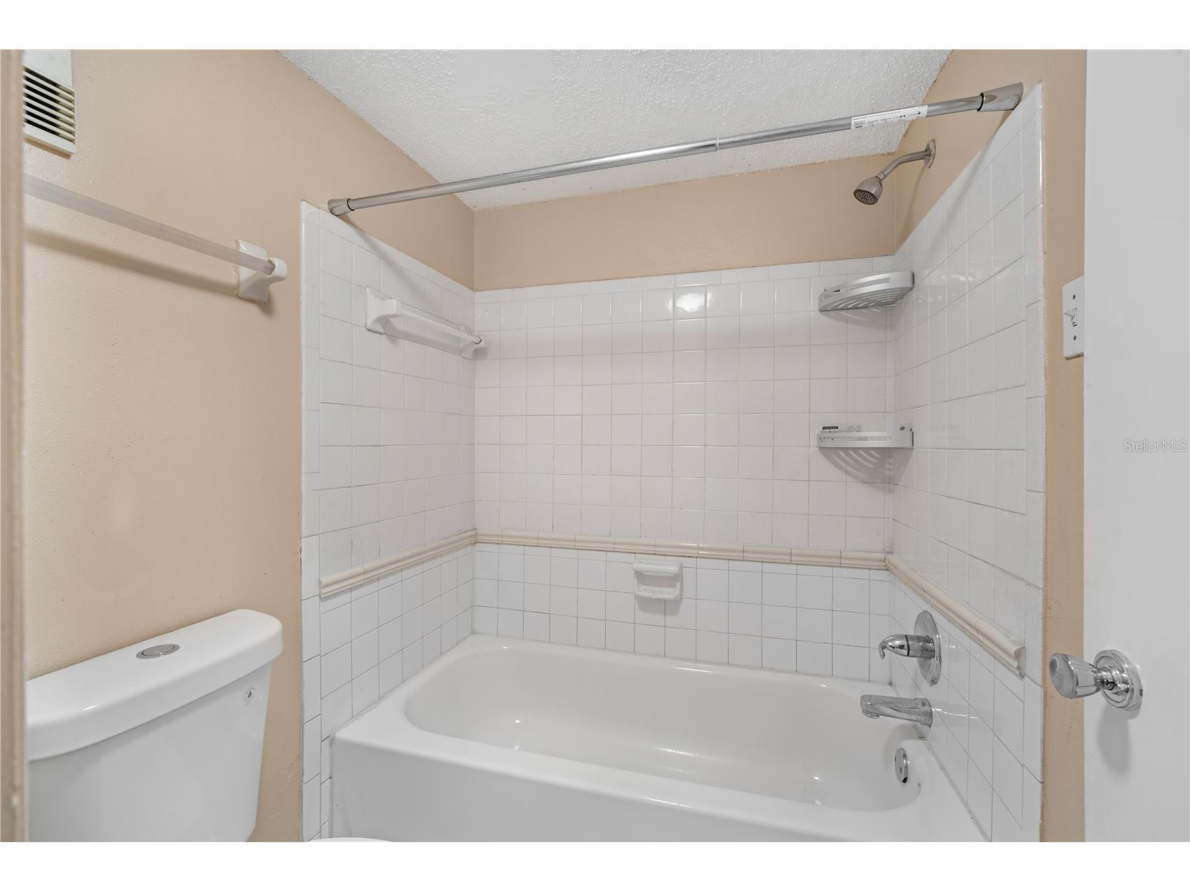 7529 Pitch Pine Circle #D Tampa FL 33617 TB8449982 image7