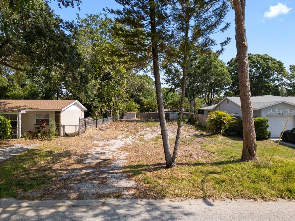 753 63rd Avenue N Saint Petersburg FL 33702 TB8383286 image4