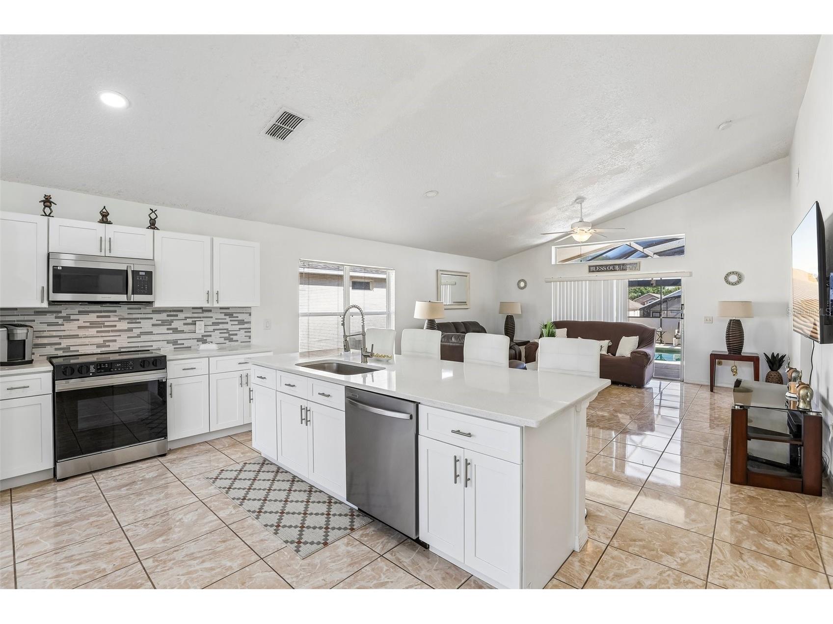 753 Casterton Circle Davenport FL 33897 O6403315 image8