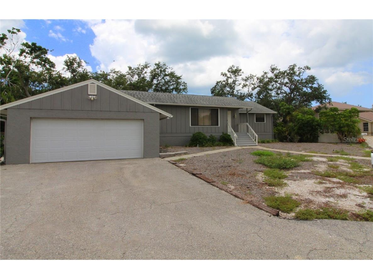 753 Tropical Circle Sarasota FL 34242 A4657180 image1