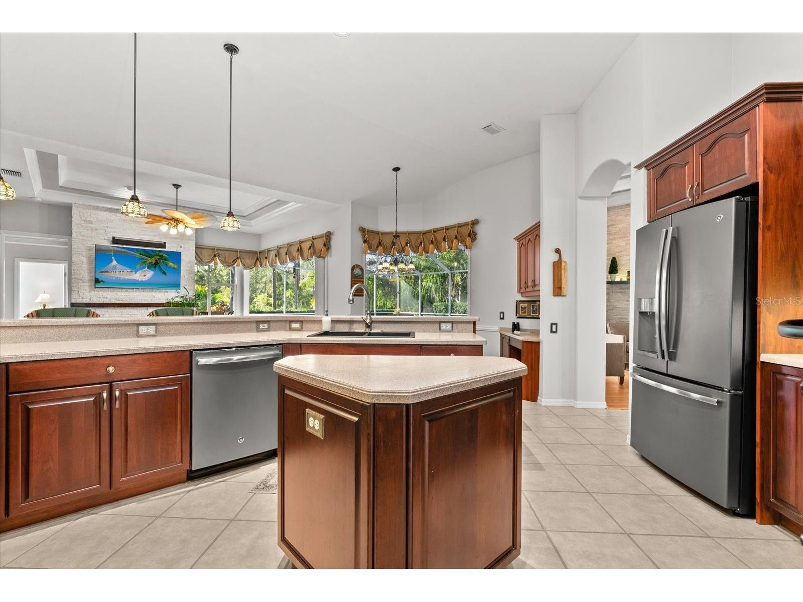 7530 Tori Way Bradenton FL 34202 A4683468 image14