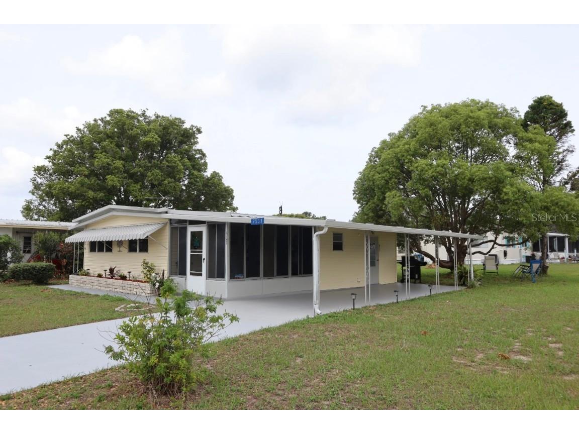 7531 Western Circle Drive Brooksville FL 34613 W7864988 image1