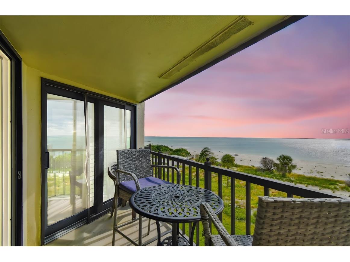 7532 Bayshore Drive #402 Treasure Island FL 33706 - GULF TB8436078 image1