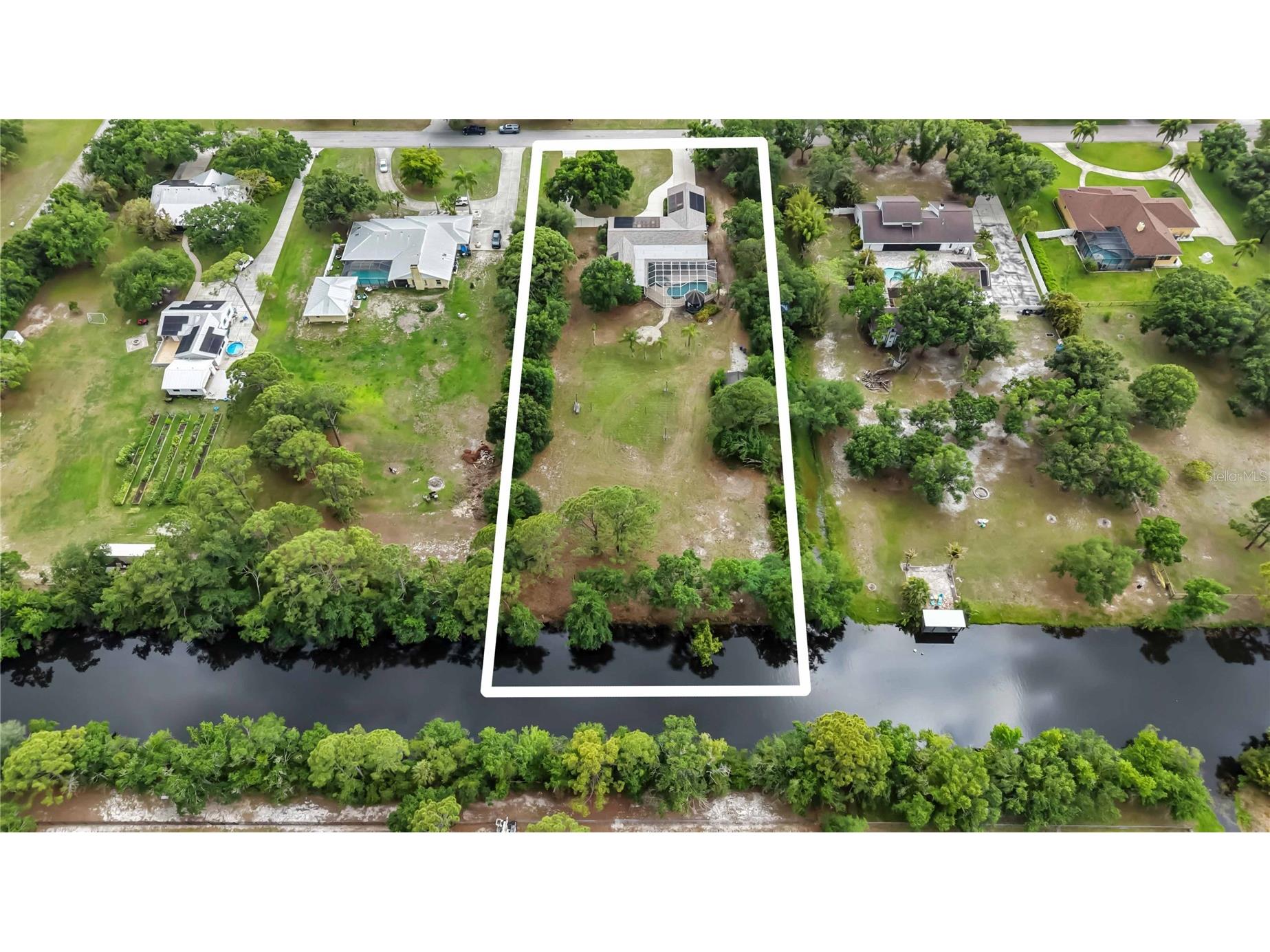 7535 Castle Drive Sarasota FL 34240 A4689424 image10