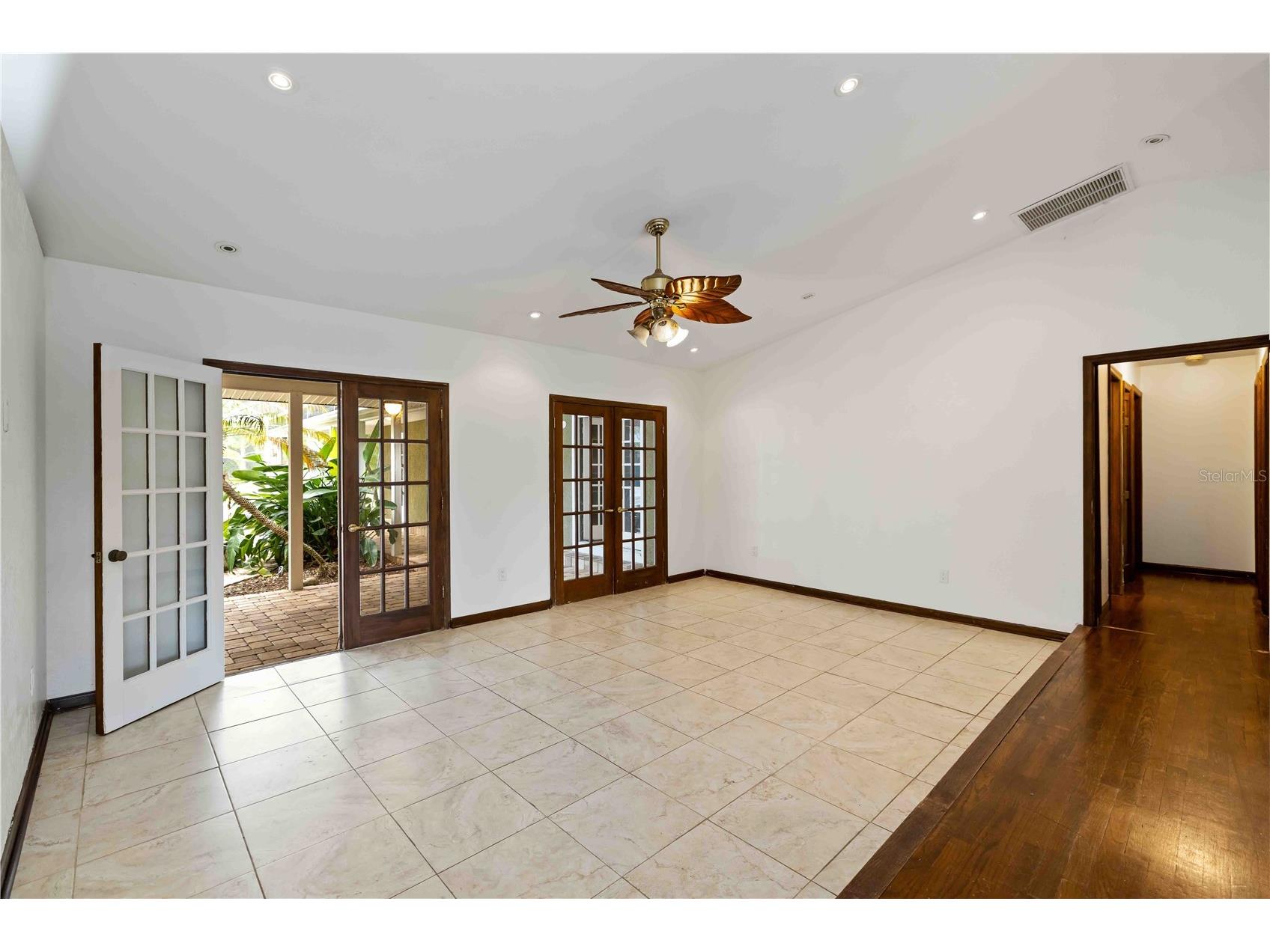 7535 Castle Drive Sarasota FL 34240 A4689424 image25