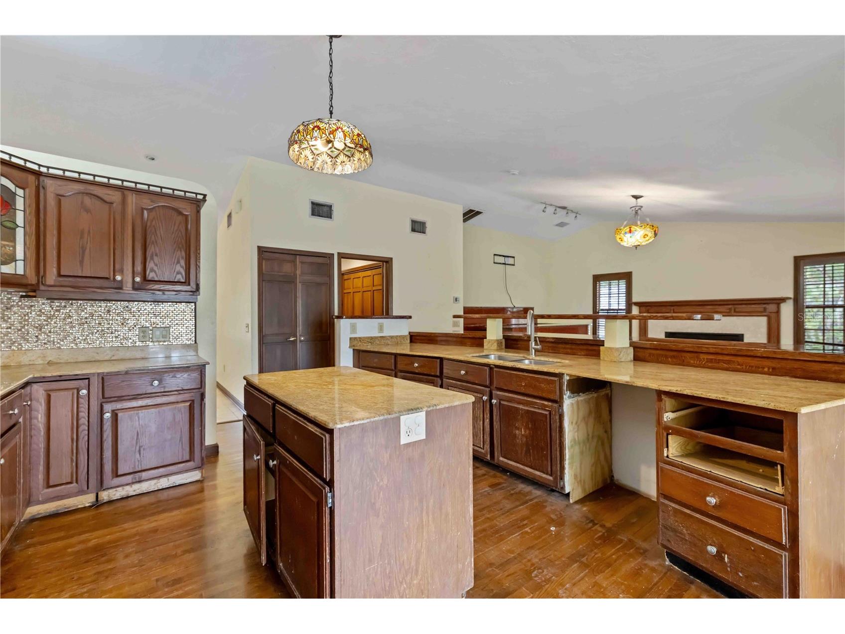 7535 Castle Drive Sarasota FL 34240 A4689424 image35