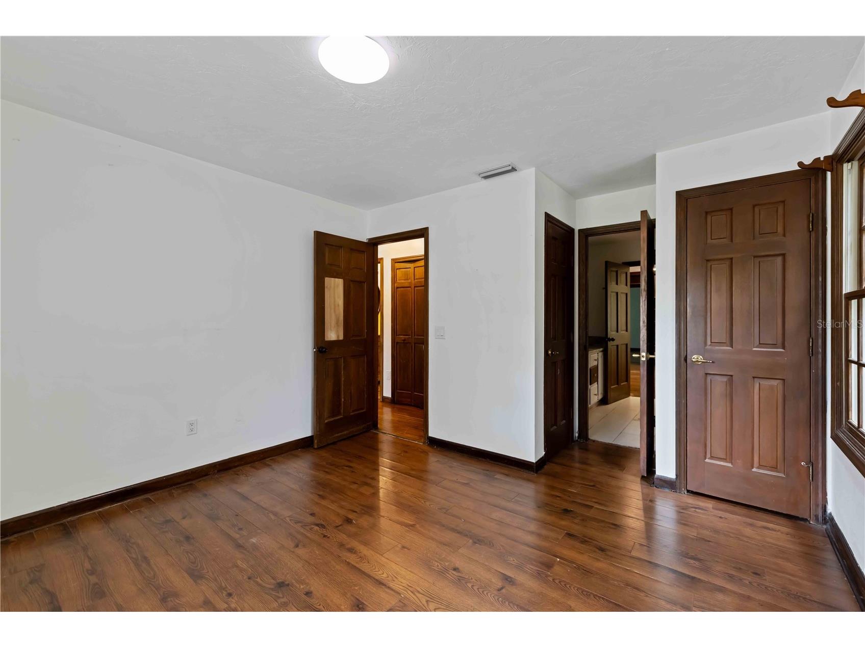 7535 Castle Drive Sarasota FL 34240 A4689424 image39