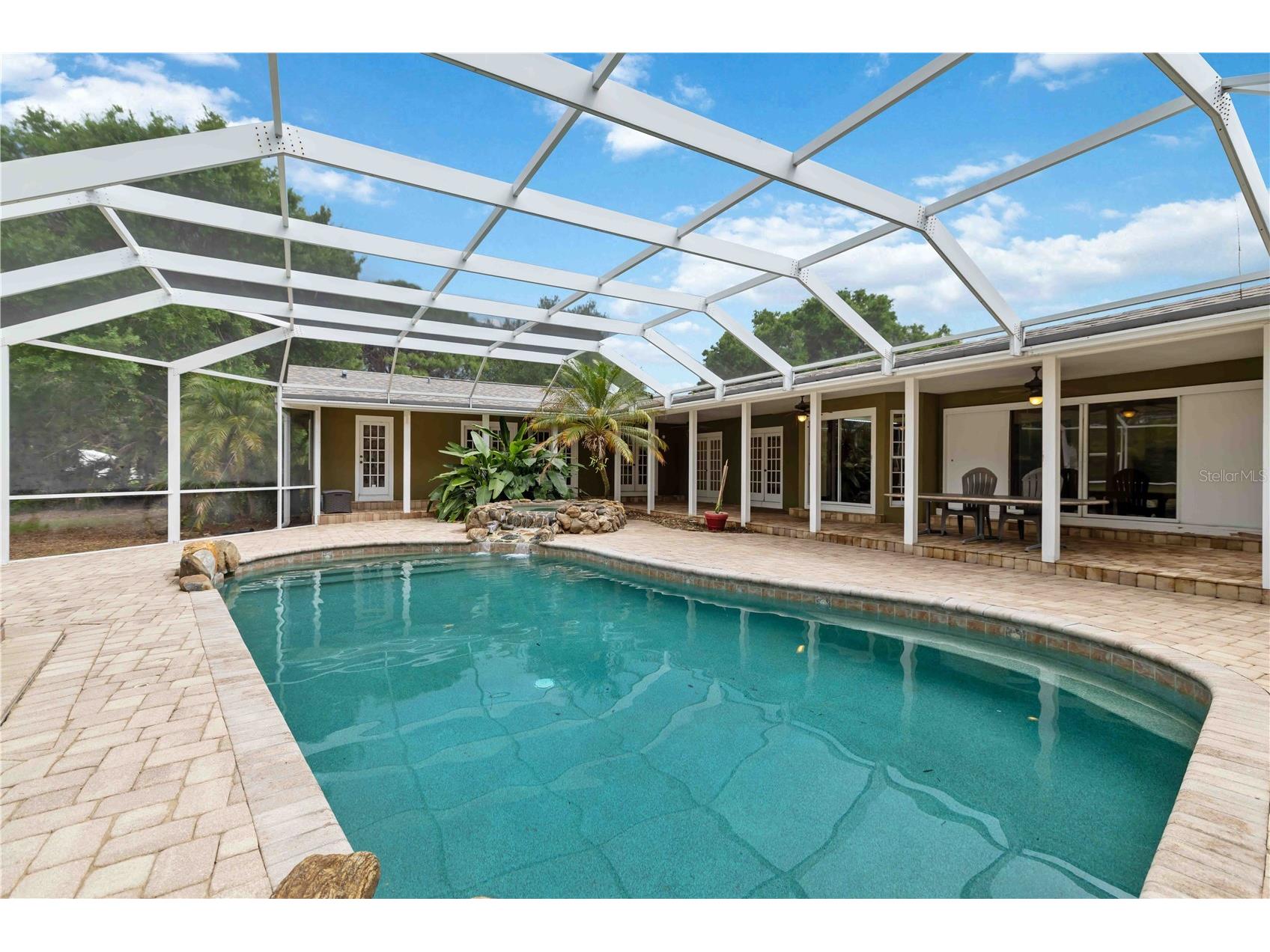 7535 Castle Drive Sarasota FL 34240 A4689424 image4