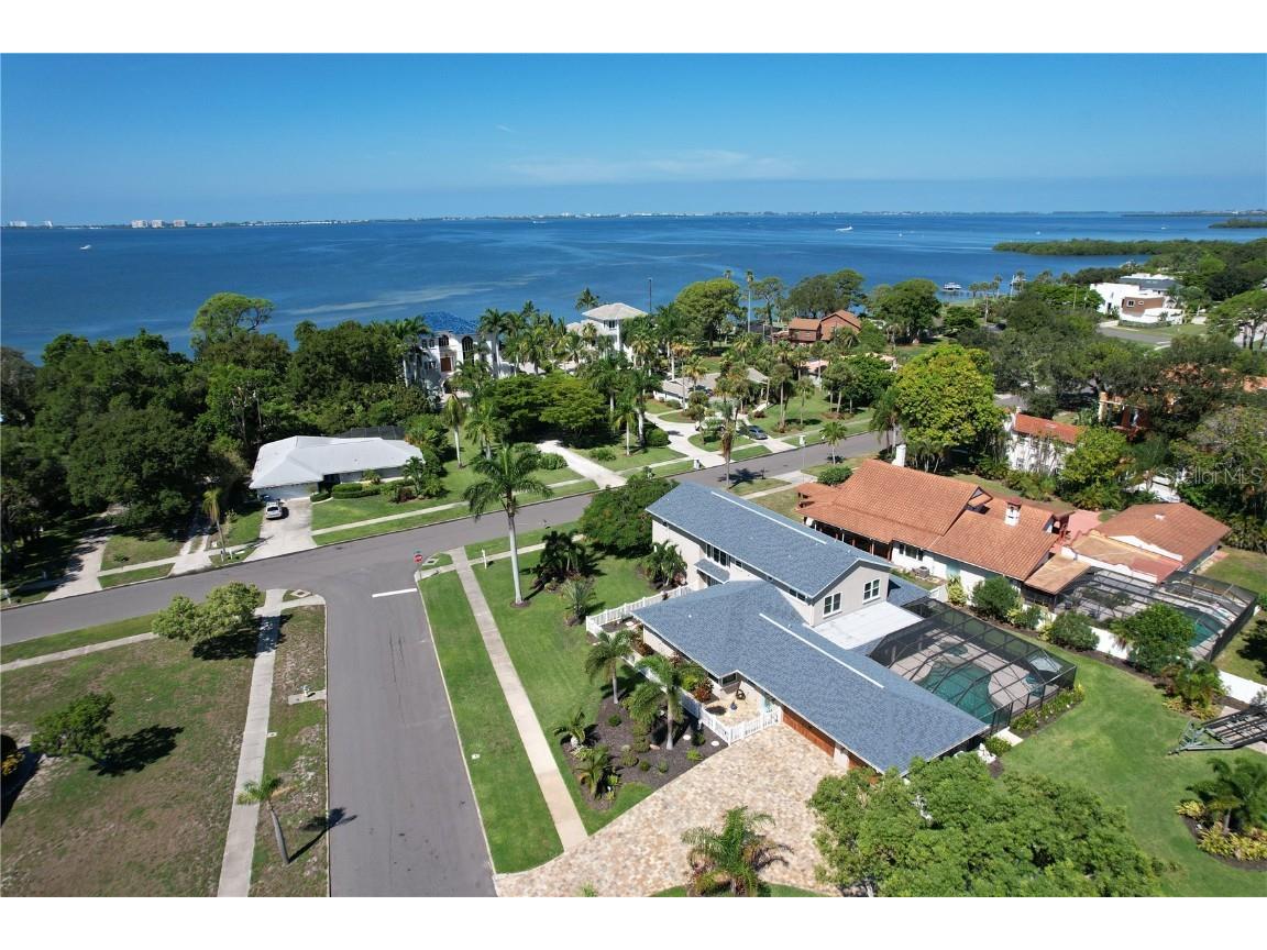 7535 Westmoreland Drive Sarasota FL 34243 A4567829 image1