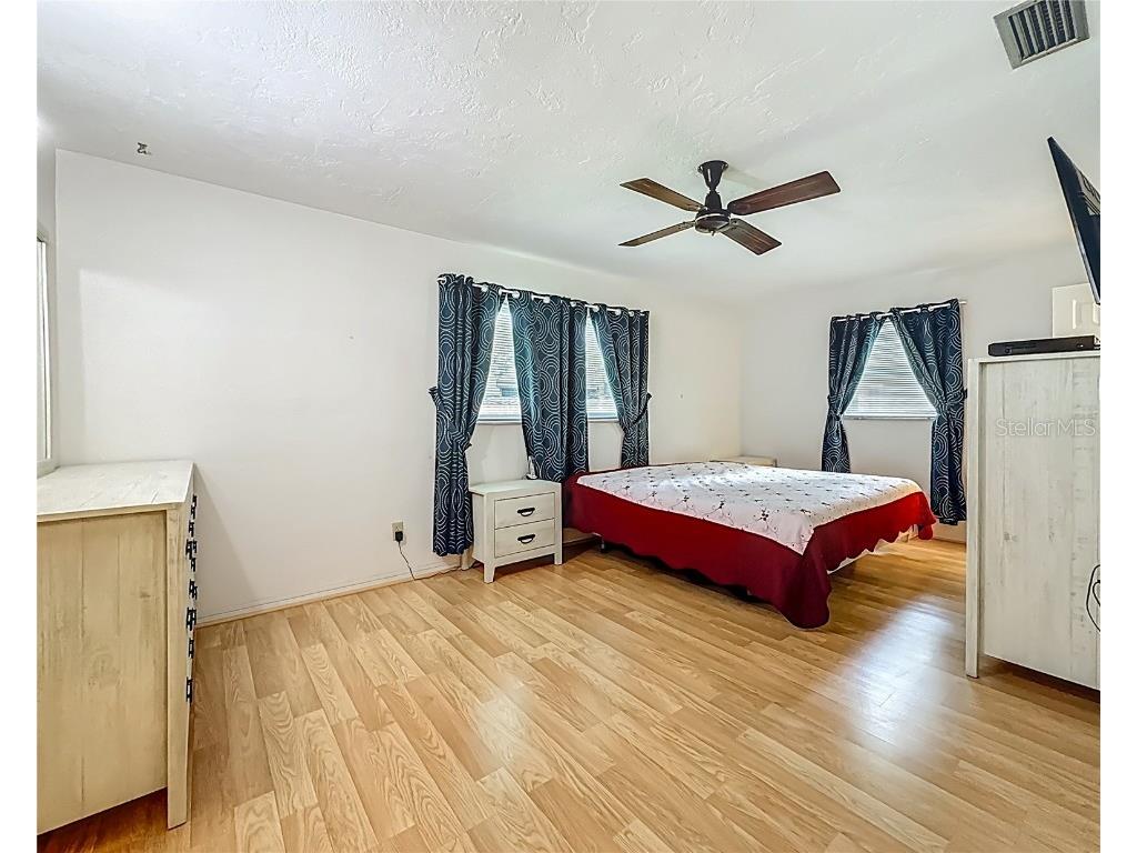 7536 18th Way N Saint Petersburg FL 33702 TB8417970 image11