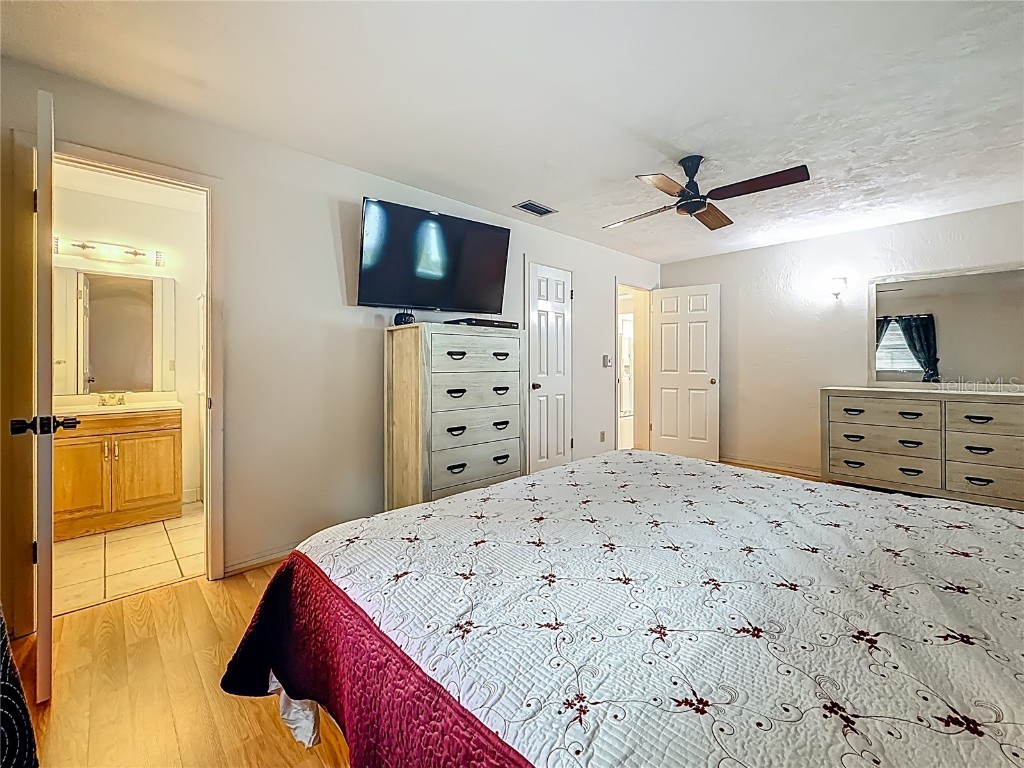 7536 18th Way N Saint Petersburg FL 33702 TB8417970 image12