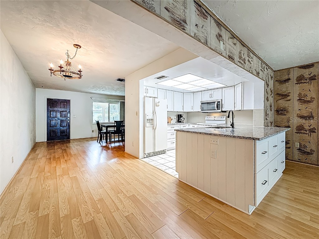 7536 18th Way N Saint Petersburg FL 33702 TB8417970 image7