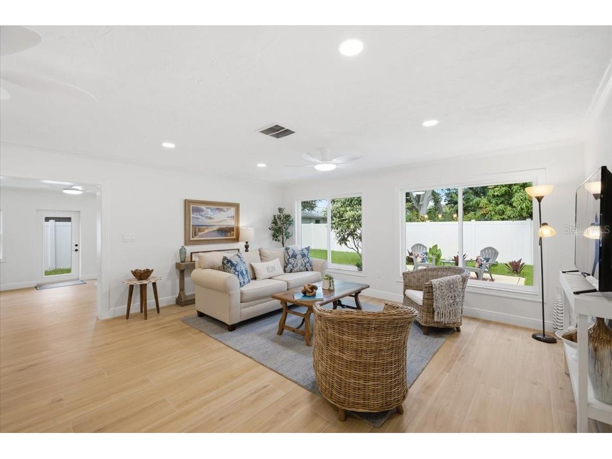 7536 18th Way N Saint Petersburg FL 33702 TB8521738 image18